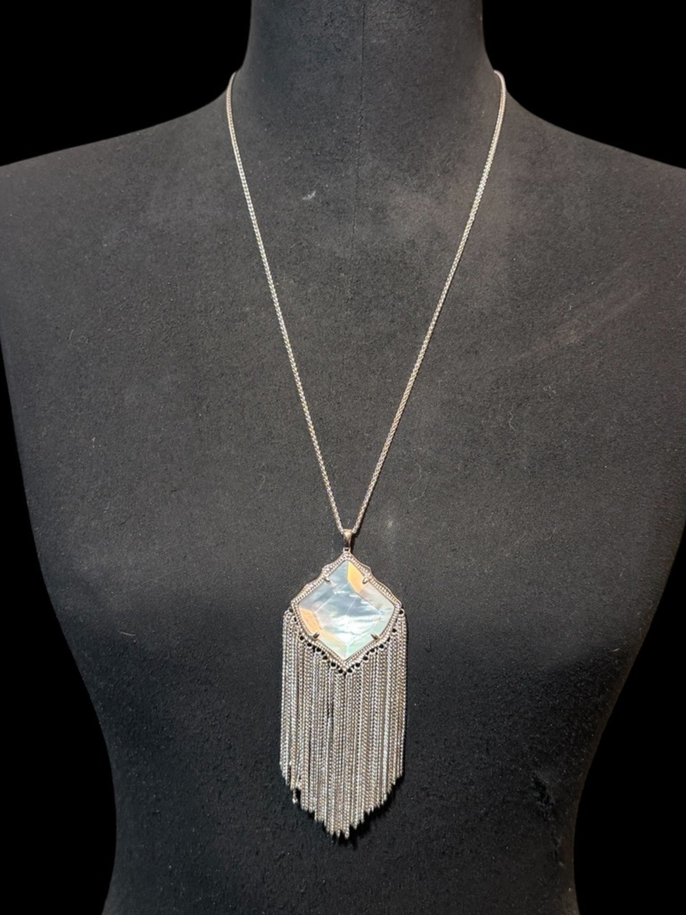 Kendra Scott Kingston Silver Necklace in White Mother of Pearl - Picture 4 of 9